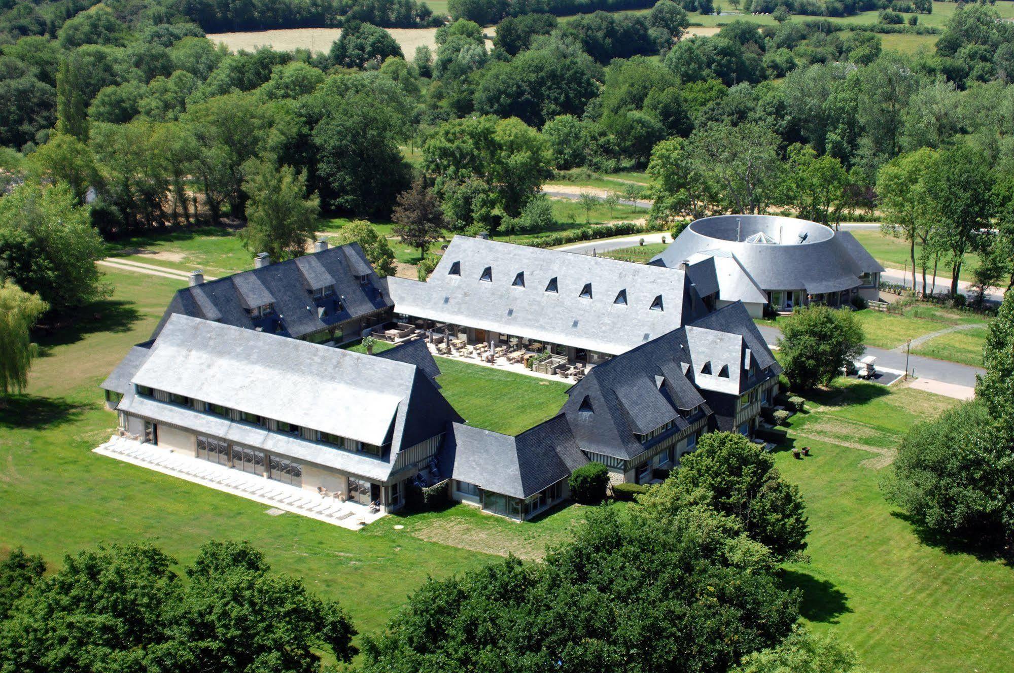 Les Manoirs De Tourgeville Hotel 4*